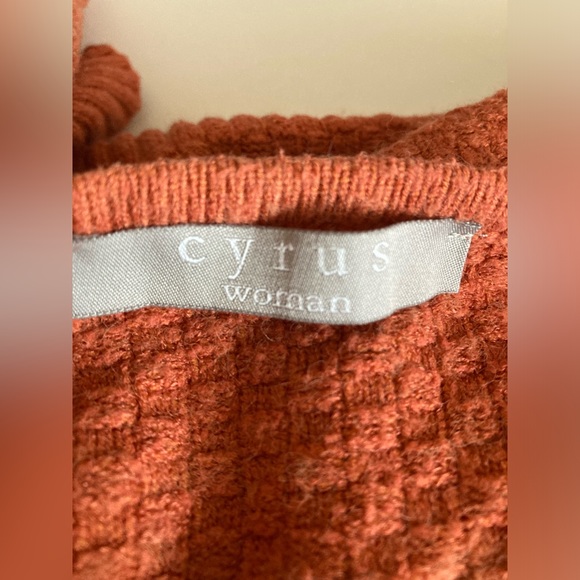 CYRUS Women’s Coral Sweater size 2x - Picture 8 of 9